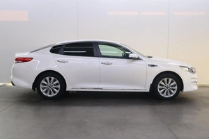 Седан Kia Optima 2017 года, 1800000 рублей, Брянск