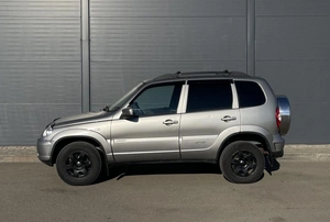 Внедорожник Chevrolet Niva 2016 года, 799000 рублей, Солонцы