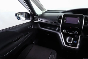 Минивэн Nissan Serena 2018 года, 2259000 рублей, Пермь