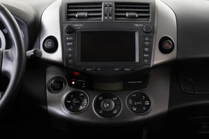 Внедорожник Toyota RAV4 2011 года, 1649000 рублей, Красноярск