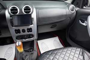 Хетчбэк Renault Sandero 2012 года, 819000 рублей, Оренбург