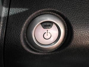 Хетчбэк Nissan Leaf 2017 года, 1358000 рублей, Кирилловка