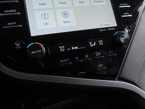 Седан Toyota Camry 2020 года, 3245000 рублей, Волгоград