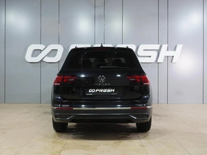 Внедорожник Volkswagen Tiguan 2021 года, 2439000 рублей, Воронеж