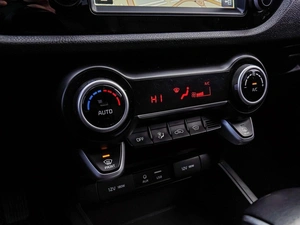 Хетчбэк Kia Rio X-Line 2019 года, 1770000 рублей, Краснодар