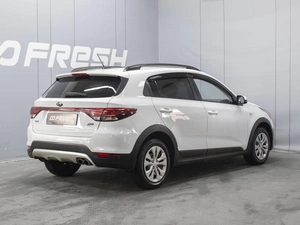 Хетчбэк Kia Rio X-Line 2018 года, 1450000 рублей, Омск