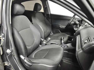 Седан Kia Rio 2015 года, 875200 рублей, Казань