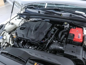 Седан Kia K5 2020 года, 2500000 рублей, Красноярск