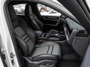 Внедорожник Porsche Cayenne 2024 года, 16750000 рублей, Краснодар