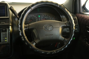 Минивэн Toyota Gaia 2001 года, 739000 рублей, Омск