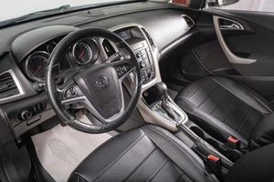 Хетчбэк Opel Astra 2011 года, 709000 рублей, Томск