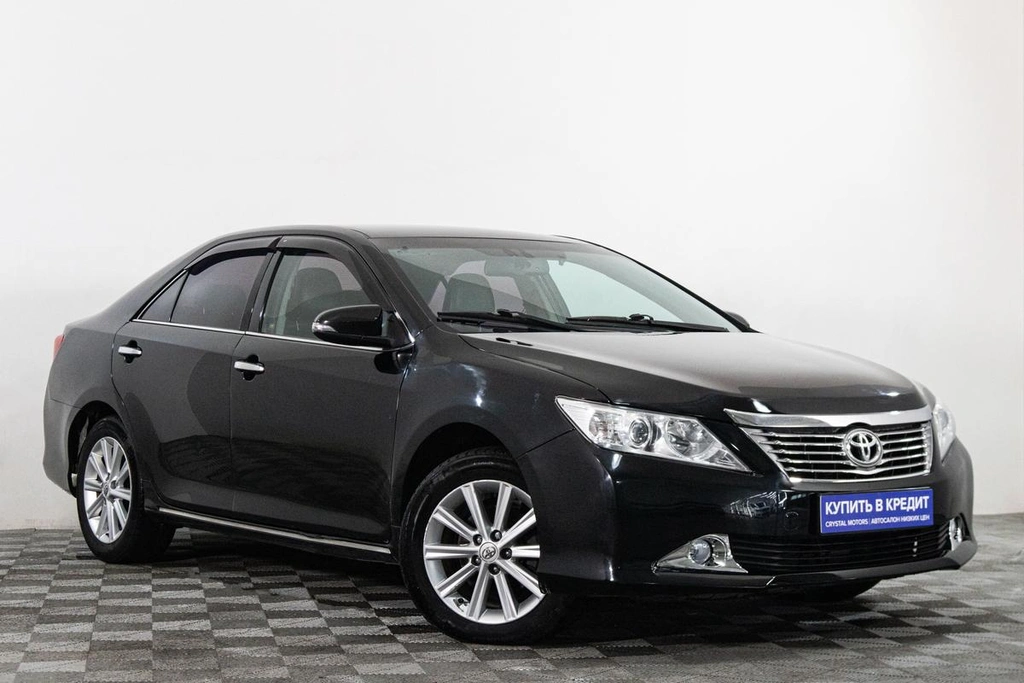 Седан Toyota Camry 2012 года, 1699000 рублей, Сургут