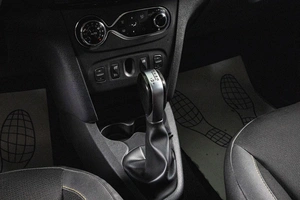 Седан Renault Logan Stepway 2020 года, 1239000 рублей, Сургут