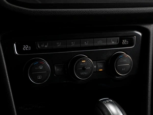 Внедорожник Volkswagen Tiguan 2019 года, 2599000 рублей, Тюмень