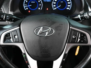 Седан Hyundai Solaris 2014 года, 1235000 рублей, Аксай