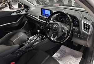 Хетчбэк Mazda Axela 2016 года, 1347000 рублей, Красноярск