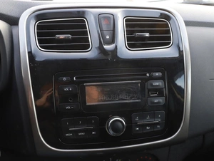 Седан Renault Logan 2015 года, 719000 рублей, Ижевск