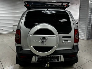 Внедорожник Chevrolet Niva 2012 года, 550000 рублей, Ачинск