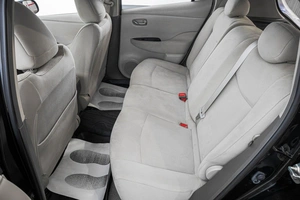 Хетчбэк Nissan Leaf 2011 года, 849000 рублей, Барнаул