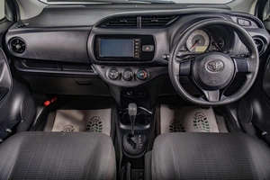 Хетчбэк Toyota Vitz 2019 года, 999000 рублей, Томск