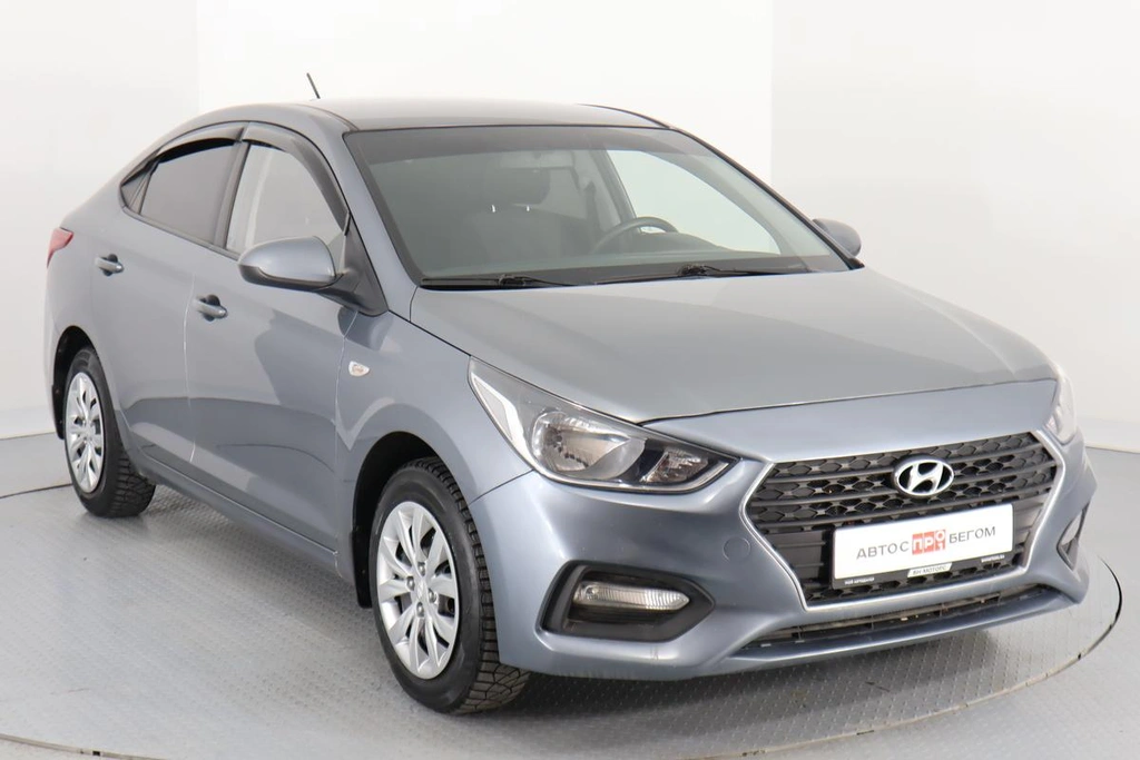 Седан Hyundai Solaris 2019 года, 1220000 рублей, Брянск