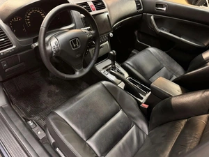 Седан Honda Accord 2006 года, 947000 рублей, Красноярск