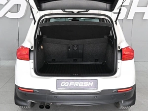 Внедорожник Volkswagen Tiguan 2012 года, 1350000 рублей, Ростов-на-Дону