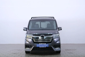 Минивэн Honda Stepwgn Spada 2017 года, 2129000 рублей, Омск
