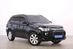 Внедорожник Mitsubishi Outlander 2014 года, 1799000 рублей, Омск