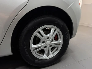 Хетчбэк Toyota Auris 2008 года, 747000 рублей, Красноярск