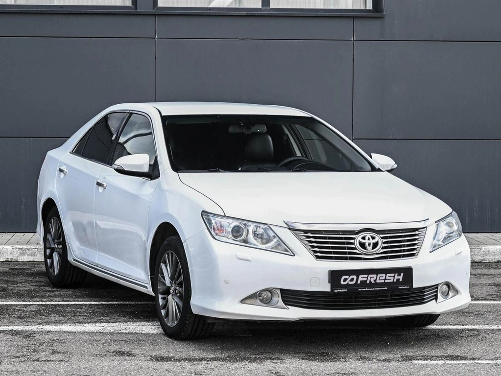 Седан Toyota Camry 2012 года, 1499000 рублей, Кирилловка