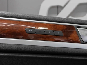 Внедорожник Volkswagen Touareg 2011 года, 2119000 рублей, Тюмень