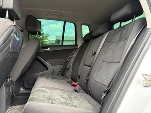 Внедорожник Volkswagen Tiguan 2016 года, 1870000 рублей, Ижевск