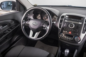 Универсал Kia Ceed 2011 года, 989000 рублей, Томск