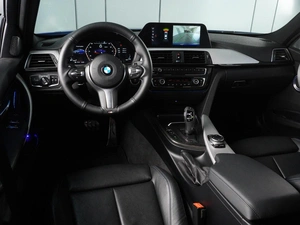 Седан BMW 3 серия 2018 года, 3090000 рублей, Красный Пахарь