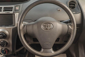 Хетчбэк Toyota Vitz 2008 года, 499000 рублей, Челябинск