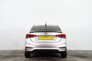 Седан Hyundai Solaris 2017 года, 1359000 рублей, Сургут