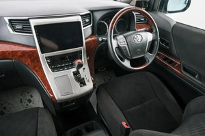 Минивэн Toyota Vellfire 2010 года, 2389000 рублей, Красноярск