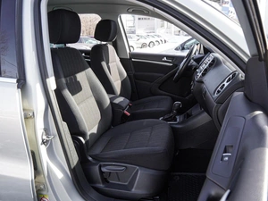 Внедорожник Volkswagen Tiguan 2011 года, 1229000 рублей, Волгоград