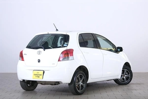 Хетчбэк Toyota Vitz 2009 года, 729000 рублей, Омск