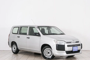 Универсал Toyota Probox 2019 года, 949000 рублей, Красноярск