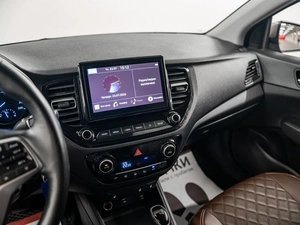 Седан Hyundai Solaris 2022 года, 1590000 рублей, Красноярск