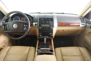 Внедорожник Volkswagen Touareg 2008 года, 999000 рублей, Пермь