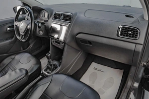 Седан Volkswagen Polo 2017 года, 979000 рублей, Челябинск