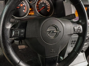 Хетчбэк Opel Astra 2011 года, 499000 рублей, Воронеж