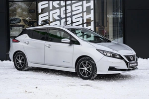 Хетчбэк Nissan Leaf 2018 года, 1890000 рублей, Ульяновск