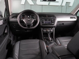 Внедорожник Volkswagen Tiguan 2017 года, 2249000 рублей, Воронеж