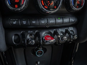 Хетчбэк MINI John Cooper Works 2019 года, 2730000 рублей, Краснодар