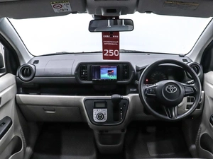 Хетчбэк Toyota Passo 2017 года, 929000 рублей, Красноярск