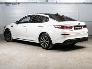 Седан Kia Optima 2018 года, 2189000 рублей, Ставрополь